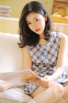 女性三角毛毛区长了个硬疙瘩